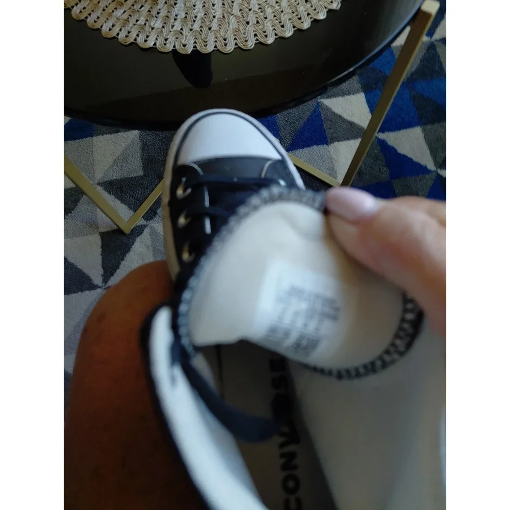 CONVERSE‎ Chuck Taylor  All Star Platform Leather J Black (A02485C) Sz 5